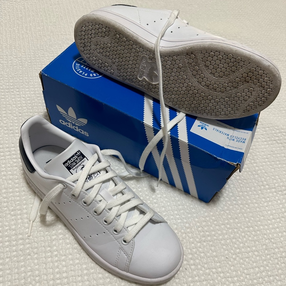 Adidas Sneakers